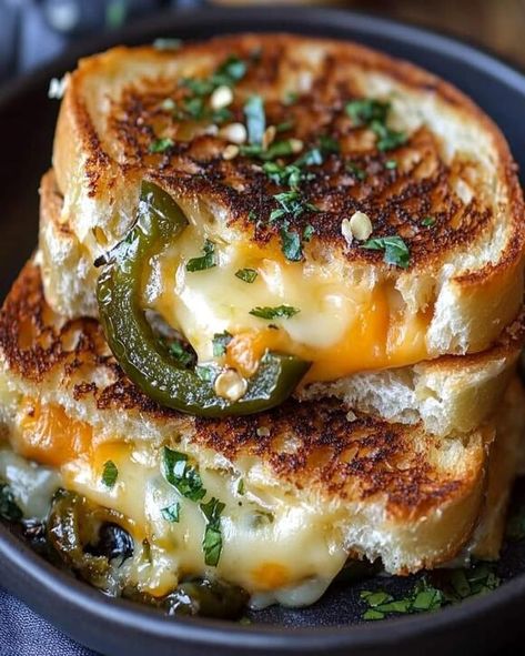 Spicy and Cheesy Delight: Texas Jalapeño Cheddar Grilled Cheese Recipe! - NewsBreak Quinoa Enchilada Casserole, Cheddar Grilled Cheese, Mini Aesthetic, Slow Cooker Quinoa, Bday Stuff, Perfect Grilled Cheese, Marinated Lamb, Slow Cooker Ham, Lunch Party