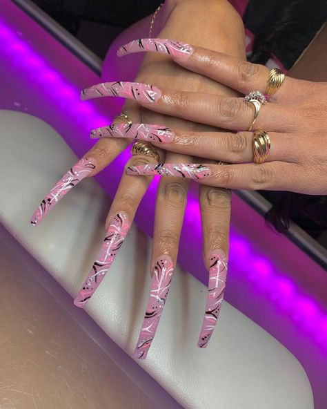 ♥ Nail Tech ♥ on Instagram: “LONG GHETTO SKRIPPAA NAILZ🎀🦄🤸🏽‍♀️😎🤪🖤💖🤪 whew the 90s! Book with Kash @aliyawrays !!!” African Nails, Ratchet Nails, 90s Nails, Curved Nails, 90s Party, Nail Stuff, Long Acrylic Nails Coffin, Exotic Nails, Crazy Nails