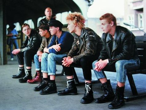 East German PunKs, Berlin train station 1986 East Berlin 80s, 80s Berlin, 1986 Fashion, Berlin Rave, Punk 80s, Urban Tribes, Atomic Blonde, West Berlin, Portrait Photography Men