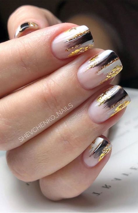 Silver Leaf Nails Art Designs, Foil Tips Nails, French Nails With Foil, Nail Designs Metallic, Milky And Black Nails, Short Glitter Nail Designs, French Twist Nails, Silver Foil Nail Art, Silver And Gold Nail Designs