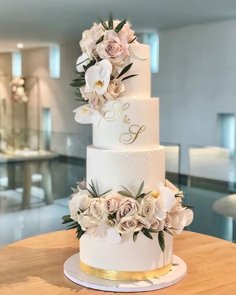 Luxe Wedding Cake, Floral Cake Design, 4 Tier Wedding Cake, Spring Wedding Cake, Silver Wedding Cake, Cake Pop Stands, Square Wedding Cakes, Dream Wedding Cake, Pink Wedding Cake