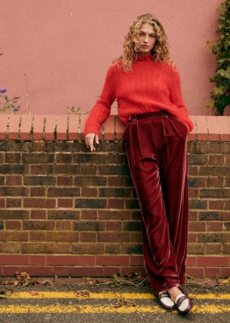 Loulou Trousers - Coffee - Acetate - Sézane Paris Mode, Velvet Pants, High Waisted Trousers, Parisian Style, Pants Outfit, Look Fashion, Women's Style, Work Outfit, What To Wear