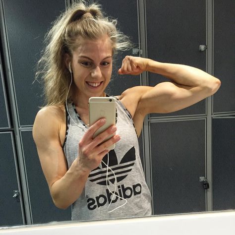 Sleeper Build Women, Huge Biceps, Big Biceps, Women's Top