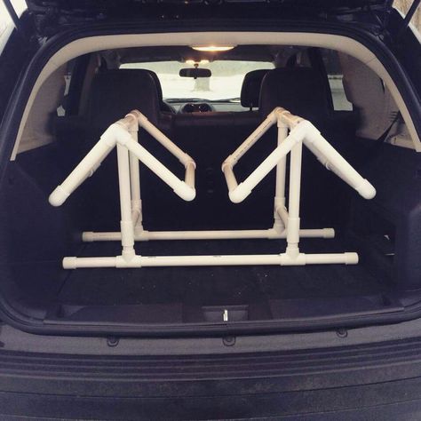 Very cool car saddle racks made of PVC piping!!! Equestrian Tips, Horse Tack Rooms, Saddle Racks, Saddle Stand, Barn Hacks, Saddle Rack, Horse Blanket, Stable Design, Western Saddles