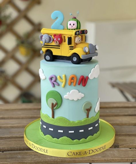 School Bus Cake, Bus Cake, Kids Birthday Party Cake, Boys 1st Birthday Cake, Baby Boy Birthday Cake, Watermelon Birthday Parties, 2nd Birthday Party For Boys, Cars Birthday Cake, Baby Boy 1st Birthday Party