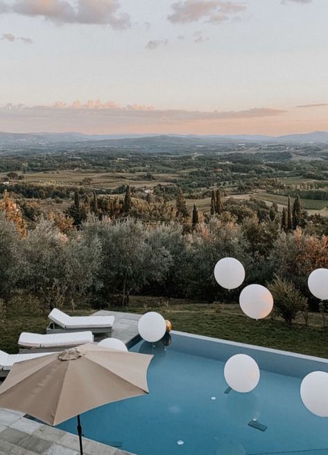 Italy Pool Party, Helium Balloons In Pool, Wedding Swimming Pool, Pool Balloons, Tuscan Pool, Swimming Pool Wedding, Pool Events, Italy Party, Wedding Pool Party