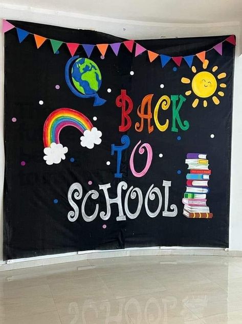 Welcome Back To School Crafts For Kids, Welcome Back To School Chart, Classroom Rules Decoration, Attendance Board, Kindergarten Art Crafts, Class Timetable, Kindergarten Decorations, School Art Activities, Classroom Welcome