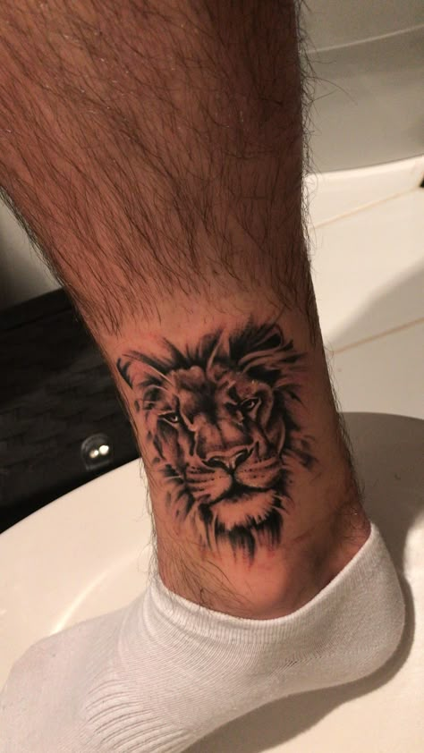 Lion Ankle Tattoo, Leo Tattoo Men, Lion Wrist Tattoo, Small Lion Tattoo Men, Tattoo Ideas Lion, Leones Tattoo, Foot Tattoos For Men, Lion Tattoos For Men, Ankle Tattoo Men