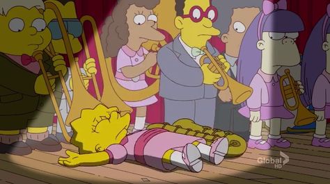 Uh-oh! It looks like Lisa passed out during her recital! Nobody has ever done that before! I thought she just unexpectedly died! Simpsons Quotes, Maggie Simpson, Marge Simpson, Princess Celestia, The Simpson, Santa's Little Helper, Gta San Andreas, Bd Comics, Homer Simpson