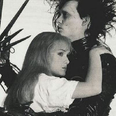 Tim Burton Films, Tim Burton Movie, Edward Scissorhands, Dark Grunge, Winona Ryder, Corpse Bride, Halloween Movies, Jolie Photo, Grunge Aesthetic