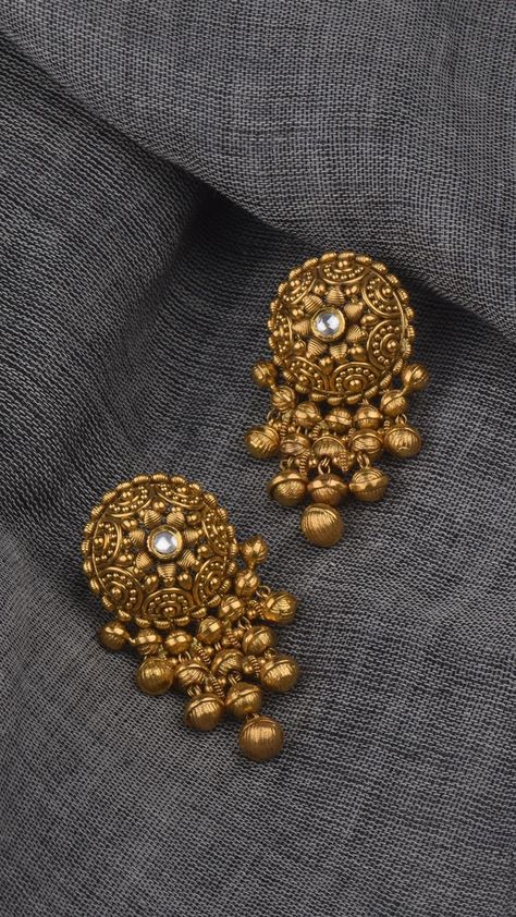 Polki Diamond Jewellery, Italian Gold Jewelry, Gold Earrings Indian, Gold Jhumka Earrings, Indian Jewelry Earrings, Handmade Gold Jewellery, Gold Necklace Indian Bridal Jewelry, Indian Jewellery Design Earrings, Antique Gold Jewelry