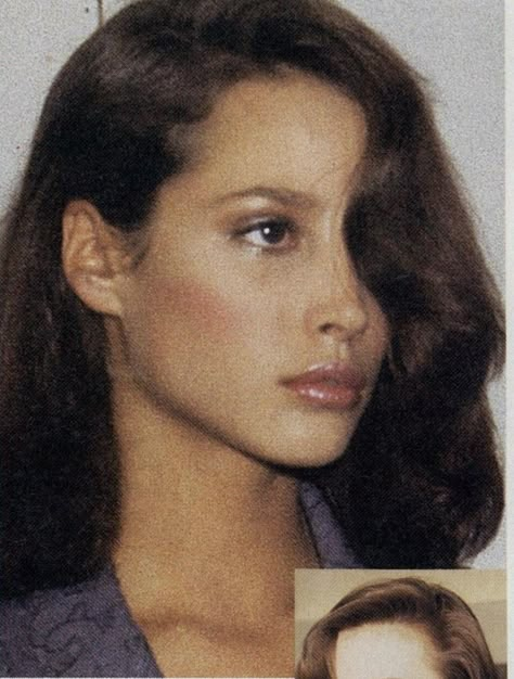 90s Brown Monochrome Makeup, Prominent Nose Women, 90s Supermodels Makeup, 90s Beauty Aesthetic, Makeup Ideas 90s, 90s Cool Toned Makeup, 90s Model Makeup, 90s Supermodel Makeup, 90s Models Makeup