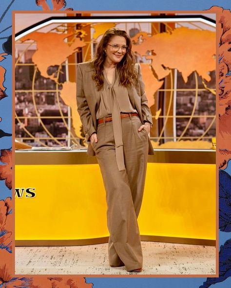 Drew Barrymore Style, Drew Barrymore Show, John Barrymore, Balloon Pants, Drew Barrymore, Color Analysis, Duster Coat, Jumpsuit, Style Inspiration