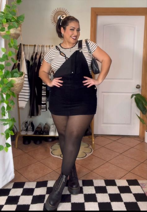 Overalls Dress Outfit, Grunge Closet, Modern Love Corset, Plus Size Posing, Overalls Dress, Stylish Fall Outfits, Black Overalls, Style Inspiration Fall, Modern Love