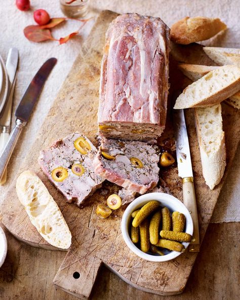 Pork Terrine Recipe, Cold Starters For Dinner Party, Starters For Christmas Lunch, Entrees Recipes Starters, Pork Terrine, Duck Terrine, Terrine Recipe, Christmas Starters, Cold Buffet