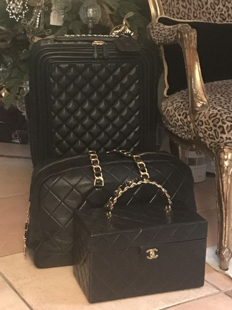 Chanel Luggage Set, Chanel Travel Bag, Suitcase Chanel, Black Suitcase Aesthetic, Chanel Suitcase, Office Footwear Women, Footwear Ads, Suitcase Luxury, Chanel Luggage