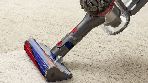 Dyson Vacuum Cleaner, Utility Closet, Smelling Good, Best Cleaner, Best Vacuum, Stick Vacuum, Cordless Vacuum, House Cleaning, House Cleaning Tips