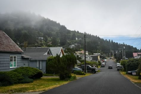 Oregon Aesthetic, Yachats Oregon, Funny Feeling, Fish House, Cannon Beach, Life Is Strange, Oregon Coast, Outdoor Adventures, Pacific Northwest