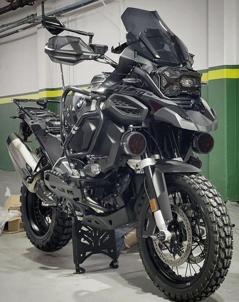 Bmw Motorcycle Adventure, Bmw Adventure Bike, Adventure Bike Motorcycles, Bmw Motorbikes, Tmax Yamaha, Moto Scrambler, Bmw R1250gs, Electric Bike Kits, Touring Motorcycles