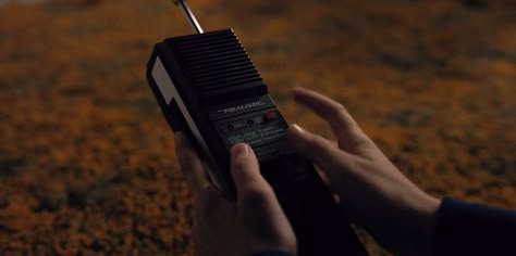 Stranger Things Have Happened, Stranger Things Tv, Stranger Things Aesthetic, Movies And Series, Stranger Things Season, Nightingale, Character Aesthetic, Vintage Aesthetic, Walkie Talkie