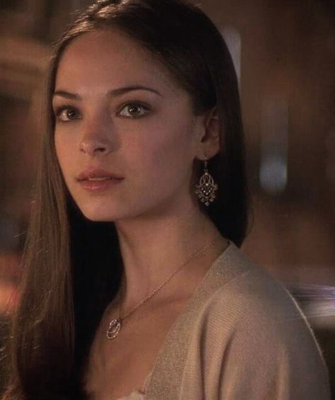 𝐋𝐀𝐍𝐀 𝐋𝐀𝐍𝐆💥 on Instagram: “Lana Lang 💫❤️😍 . . . ⬇️⬇️⬇️⬇️⬇️ #dc #dccomics #cw #arrowverse #smallville #superman #karel #clarkkent #tomwelling #loislane #ericadurance…” Kristine Kreuk, Lana Lang Smallville, Kristin Kreuk Smallville, Smallville Superman, Catherine Chandler, Kristen Kreuk, Lana Lang, Kristin Kreuk, Lex Luthor