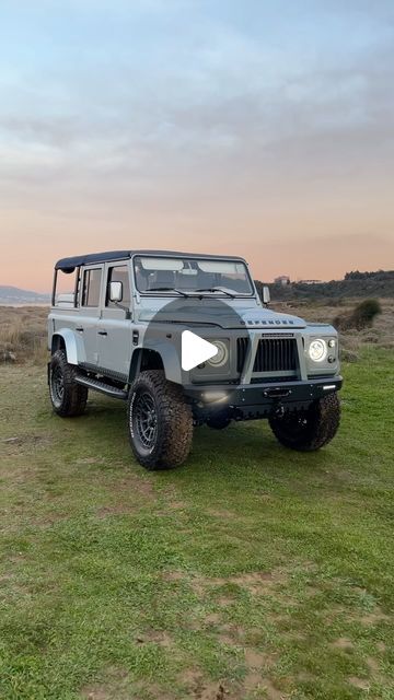 Monarch Defender on Instagram: "Baby Ben Fit for a King/Queen The world is yours Call or email us for yours. 312-866-0908 Info@monarchdefender.com. #landroverdefender #landrover #defender #offroad #offroadextreme #4x4 #overland #defender90 #defender110 #defender130 #td4 #td5 #v8 #newdefender #defender2020 #car #bigwheels #outdoor #expeditionvehicle #onelifeliveit #landy #blacklist #defenderlife #defenders #landroverphotos #defenderworld" Defender Td5, Defender 130, New Defender, Expedition Vehicle, Defender 90, Defender 110, Instagram Baby, A King, Soft Tops