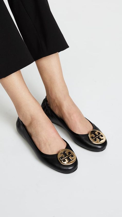 Tory Burch Minnie Flats Outfit, Tory Burch Ballet Flats Outfit, Tory Burch Flats Outfit, Tory Burch Minnie Flats, Flat Shoes Outfit, Ballet Flats Outfit, Comfortable Ballet Flats, Tory Burch Ballet Flats, Ballerina Pumps