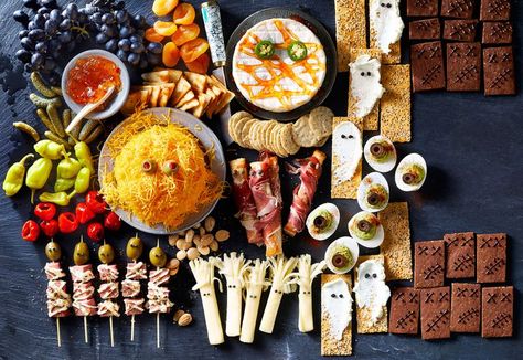 Charbooterie Board, Charcuterie Spread, Hard Cooked Eggs, Chocolate Graham Crackers, No Cooking, Frozen Puff Pastry, Steak Sauce, Halloween Snacks, Halloween Recipes