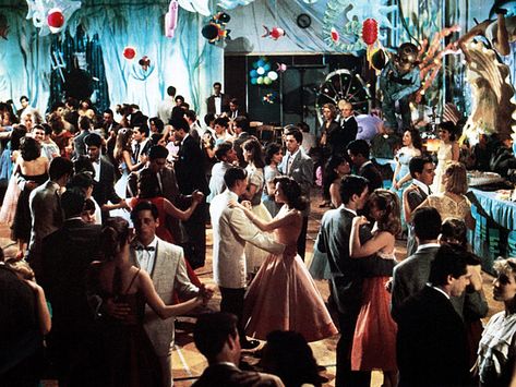 Enchantment Under The Sea Dance, Under The Sea Dance, Indie Hipster Fashion, Back To The Future Party, Enchantment Under The Sea, 1980s Prom, Lea Thompson, Future Earth, 90s Prom