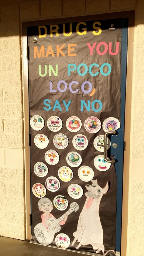 Red Ribbon Week 2018/Coco Theme: "Drugs Make You Un Poco Loco, Say No" (Translation) "Drugs Make You A Little Crazy, Say No" Loved the movie Coco, so came up with this. Done for 1st grade classroom Red Ribbon Movie Theme, Disney Red Ribbon Week Door, Red Ribbon Week Sayings, Movie Themed Red Ribbon Week, Coco Classroom Theme, Red Ribbon Week Poster Ideas, Red Ribbon Week Door Decorating, Students Council, Decorate Door