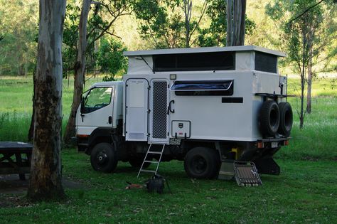 Mitsubishi Canter 4x4 Camper, Van Builds, Expedition Overland, Pop Up Truck Campers, Mitsubishi Canter, Overland Trailer, Truck Campers, Adventure Campers, Off Road Camper