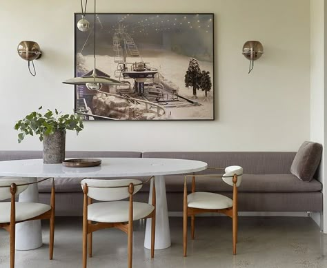 A Power Couple Creates an Oasis of Calm in the Los Feliz Hills - 1stDibs Introspective Dining Room Banquette, Eating Room, Banquette Dining, Banquette Seating In Kitchen, Banquet Seating, Mid Century Modern Dining Room, Kitchen Banquette, Banquette Seating, Mid Century Modern Dining