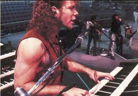 David Bryan, Bon Jovi Concert, Bon Jovi Pictures, Jon Bon Jovi, Bon Jovi, Rock And Roll, Tank Top, Concert, Music