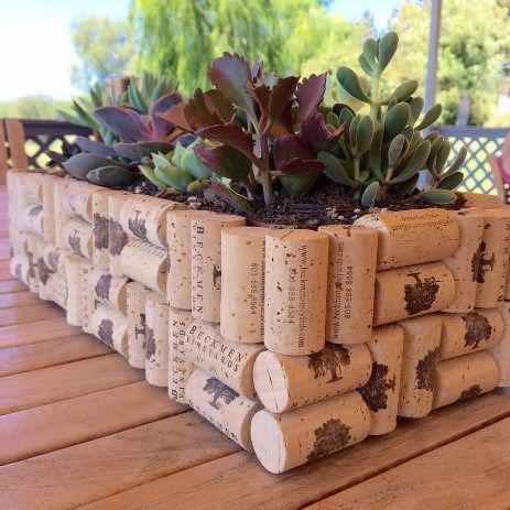 Cork Planters, Wine Cork Ideas, Diy Cork, Wine Cork Diy Crafts, Wine Cork Projects, Hantverk Diy, Cork Crafts Diy, Wine Crafts, Wine Cork Art