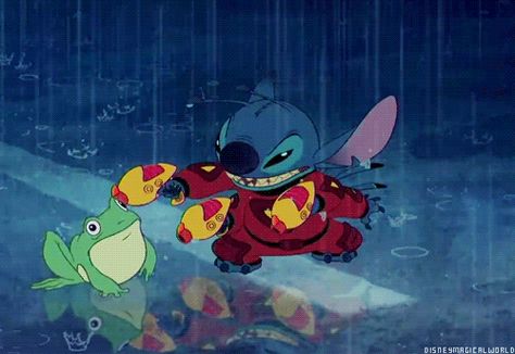 Ok guys i confess... the only reason why i don't like rain is because stitch hates rain I'm Mad At Disney, Buu Dbz, Lilo And Stitch 2002, Feel Good Pictures, Disney Animated Movies, Lilo Et Stitch, Disney Songs, Stitch Cartoon, Cute Stitch