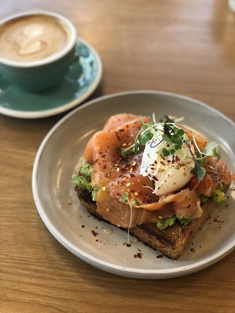 [I ate] Salmon avocado toast with poached egg on top Avocado Toast Salmon Egg, Eggs Benedict Salmon, Avocado Toast With Poached Egg, Toast Cream Cheese, Salmon Avocado Toast, Top Food Recipes, Salmon Poached, Salmon Eggs, Cafe Idea