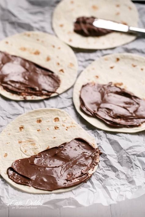 Simple Nutella Quesadillas Nutella Quesadilla, Nutella Recipes Breakfast, Dessert Quesadilla Recipes, Cake Ideas Chocolate, Nutella Ice Cream Recipe, Tortilla Dessert, Chocolate Cake Ideas, Nutella Snacks, Quesadilla Recipes Easy