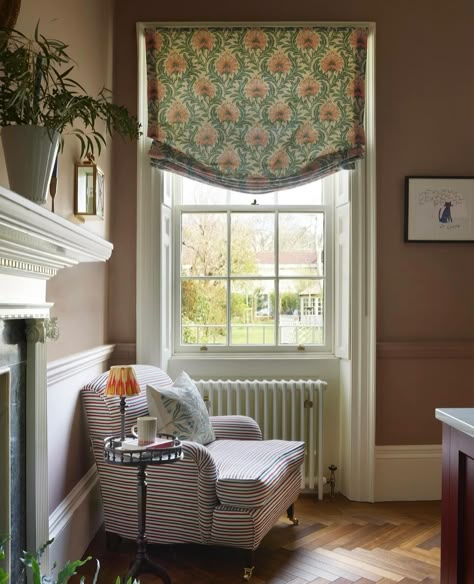 Patterned Fabric Blinds - A beautiful and cost effective window dressing option, lighter in appearance than full curtains but with just as much impact. Blinds work well in most rooms but particularly useful in smaller spaces and on windows with built in furniture beneath. . . . . . . . . . . . . . Fabric blind inspiration credited to: @lbcopelandinteriors @fairfaxinteriors @guildanderson @georgiewykehamdesigns @ottolinedevries @annabelgrimshawdesign @cameron_ruppert_interiors . . . . .... Sash Window Curtains, Window Valance Ideas With Blinds, London Blinds, Cottage Blinds, Blind Inspiration, Cafe Shutters, Blinds Inspiration, Room Blinds, Georgian Windows