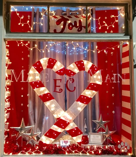 Winter Store Window Displays, Candy Cane Window Display, Christmas Displays Retail Store Fronts, Holiday Window Display Retail, Christmas Lights Window Display, Xmas Window Display Ideas, Window Display Ideas, Store Front Christmas Window Display, Christmas Retail Window Display Ideas