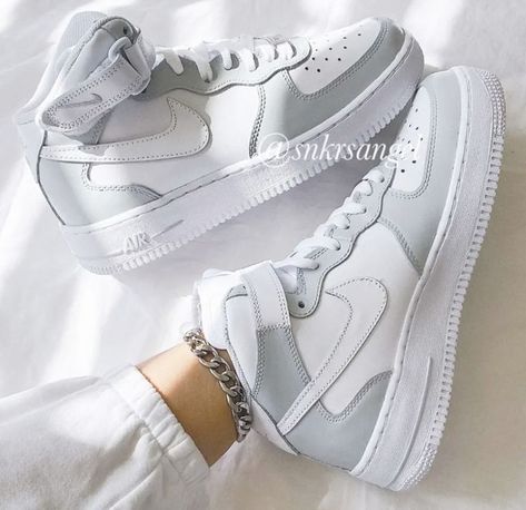 Painted High Top Air Force 1, Nike Custom Shoes, Womens Air Force 1, Nike Fashion Sneakers, Nike Custom, Womens Costume, Nike Air Force 1 Mid, Nike Shoes Air Force, Mid Sneakers