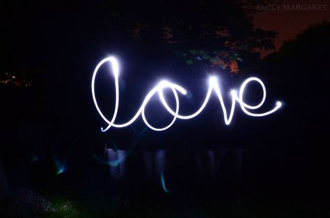 Drawing with Light | a tutorial Emily Margaret Photography Light Writing Photography Ideas, Drawing With Light Photography Ideas, Light Writing Photography, Drawing With Light Photography, Light Drawing Photography, Light Painting Tutorial, Alevel Photography, Drawing With Light, Messages Ideas