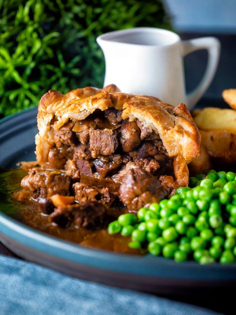 Meat Pie Aesthetic, Beef And Ale Pie, Steak And Ale Pie, Steak Ale Pie, Beef And Mushroom Stew, Cozy Aesthetics, Sunday Cooking, Ale Pie, Steak Pie