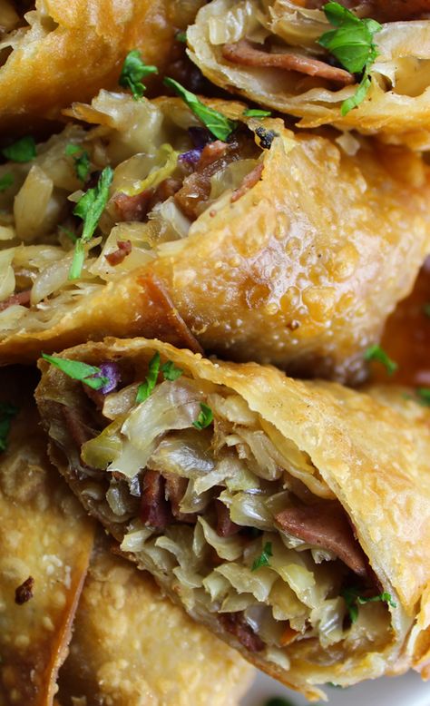 Pastrami Egg Rolls Recipe, Jewish Egg Rolls, Pastrami Egg Rolls, Egg Rolls Recipes, Caribbean Festival, Sukkot Recipes, Chinese Dinner, Egg Roll Recipes, Roll Recipes