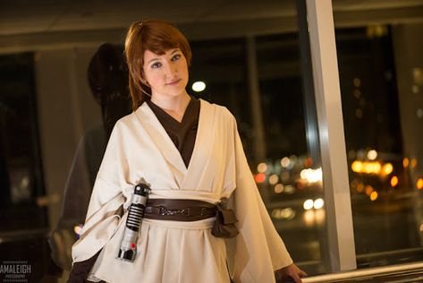 Genderbent Cosplay Genderbent Obi Wan, Fem Obi Wan, Genderbent Cosplay, Jedi Outfit, General Kenobi, Obi Wan Kenobi, Obi Wan, Cosplay Ideas, Cosplay Costumes