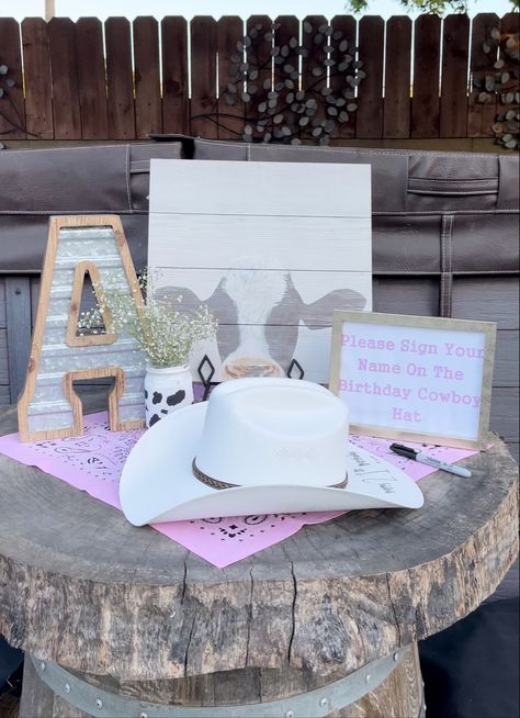 Western Birthday Ideas Country Sweet 16 Decorations Rustic, Sweet Sixteen Country Theme Party Ideas, 16 Birthday Party Ideas Country, Cow 18th Birthday, 18th Country Birthday Ideas, Sweet 16 Hoedown, Western Birthday Party Sweet 16, Western Theme 21st Party, Western Girl Party Ideas