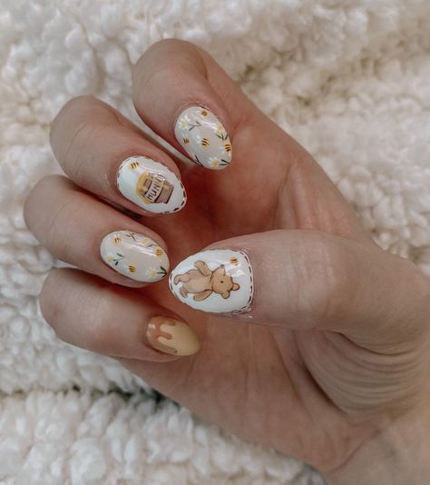 Classic Winnie The Pooh Nails, Pooh Bear Nails Art, Cute Winnie The Pooh Nails, Winnie Nails Pooh Bear, Winnie The Pooh Gel Nails, Fall Winnie The Pooh Nails, Winnie The Pooh Nails Acrylic Short, Bambi Nails Disney, Pokemon Nails Easy