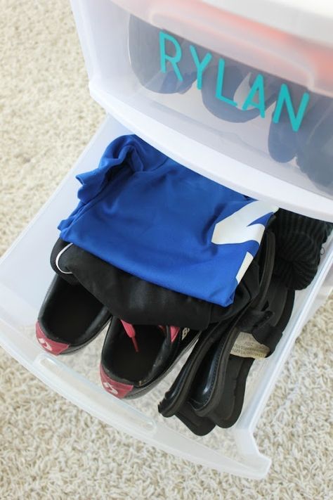 soccer gear Soccer Organization Ideas, Soccer Gear Organization, Soccer Mom Hacks, Mom Organization Tips, Mom Organization, Mom Car, Gear Organizer, Organized Mom, Soccer Gear