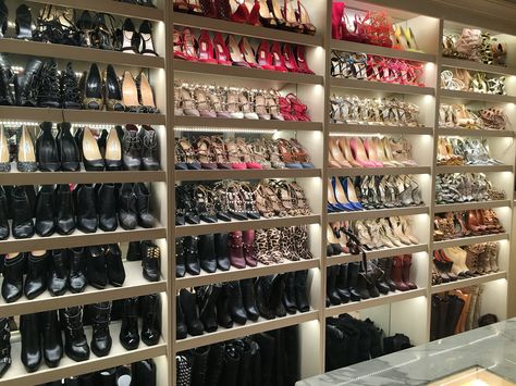 Luxurious Closet Women, Big Walking Closet, Heels Collection Closet, Giant Closet, Rich Closet, Massive Closet, Big Closet, Huge Closet, Dream Closet Design