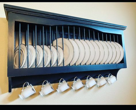 Wood Plate Rack, Wall Mount Plate Rack, Plate Racks In Kitchen, Mug Hooks, Plate Rack Wall, Plate Shelf, Country Shelves, Hanging Mugs, Plate Shelves