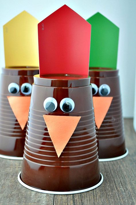 Turkey Bowlingcountryliving Turkey Bowling, Thanksgiving Family Games, Fun Thanksgiving Games, Family Games To Play, Fun Thanksgiving Crafts, Thanksgiving Games For Kids, Easy Thanksgiving Crafts, Turkey Crafts, Thanksgiving Decorations Diy